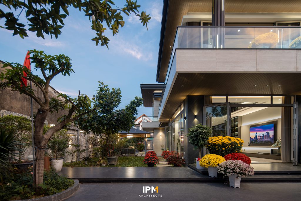 Căn biệt thự hiện đại TH Villa| IPM Architects